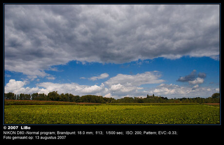 zomerse donderwolken