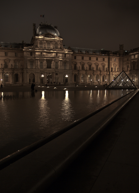 Louvre by night