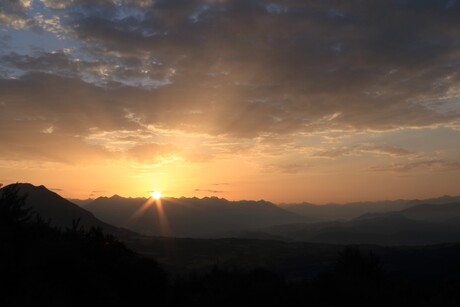 Zonsopgang in de Alpen