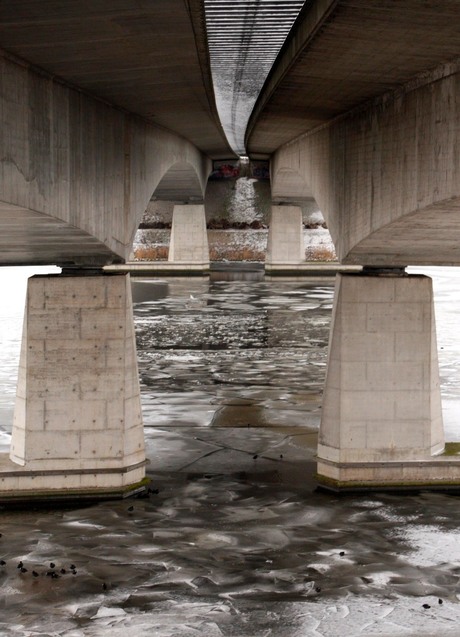 Lijnenspel van Stichtse brug.