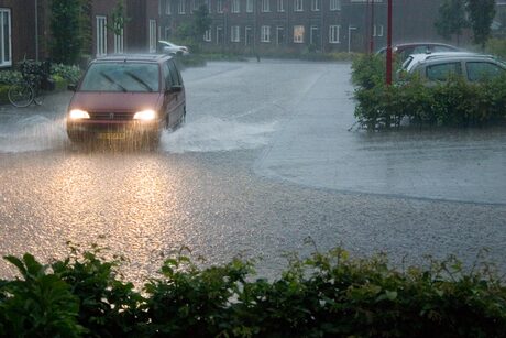 Twee emmertjes water halen