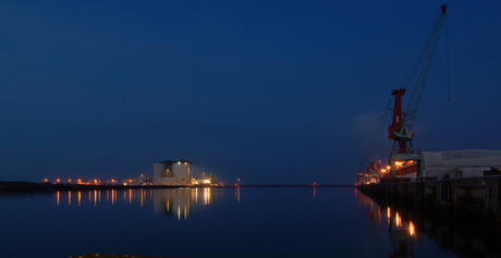 Eemshaven by night