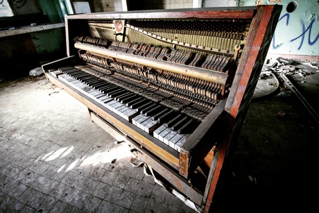 Lost piano.