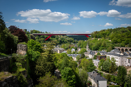 Rode brug in Luxemburg stad