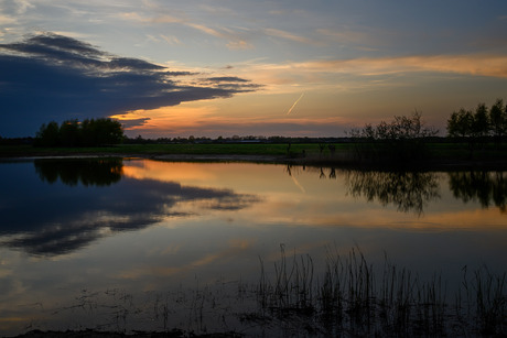 weerspiegeling lucht in water