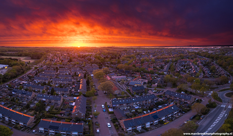 Zonsondergang Huizen