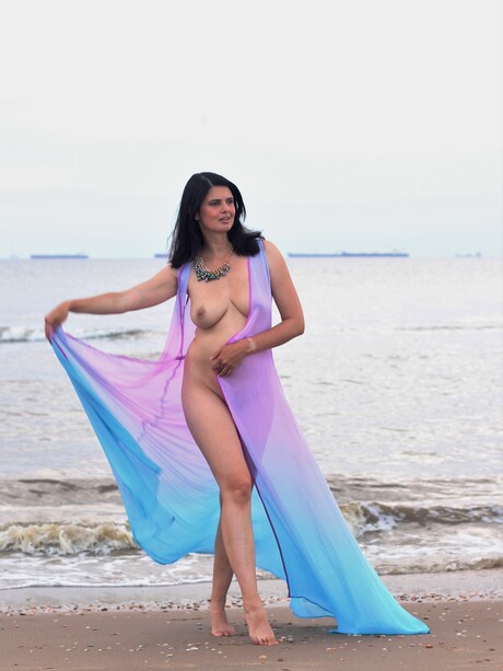 Zoi at the sea
