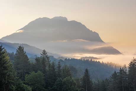 Zonsopkomst nabij ons vakantieappartement 