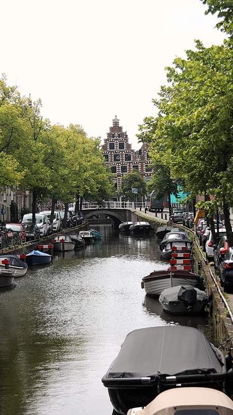 Mooi uitzicht over water 