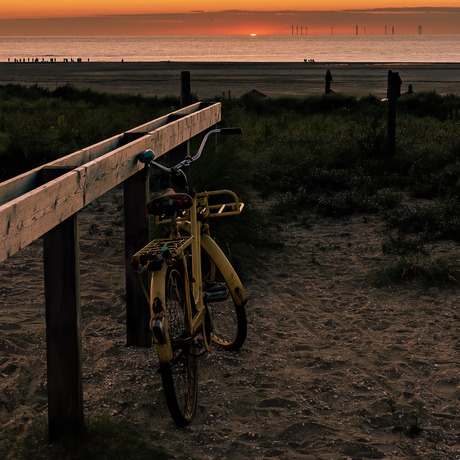 Op weg naar de ondergaande zon