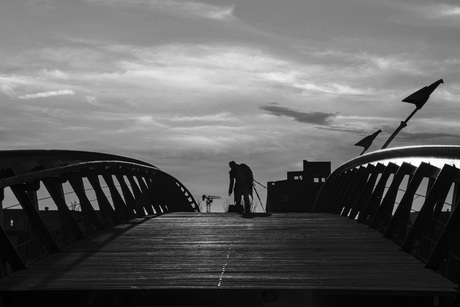 Op de brug