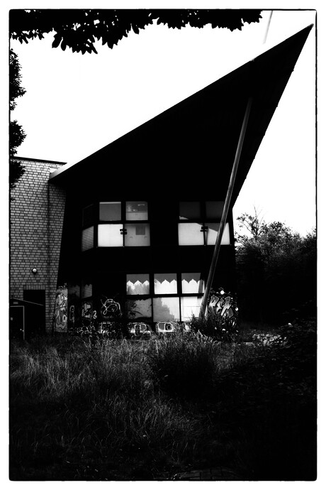 House with a grim