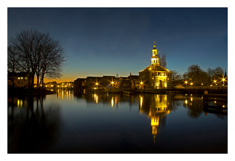 Leiden, de Zijlpoort bij zonsondergang.