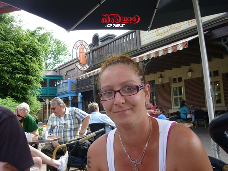 mijn dochter door de camera van mijn kleinzoon