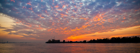 Moerdijk sky