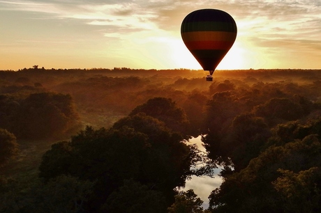 Hetelucht ballon boven Blyde River Canyon, Zuid-Afrika