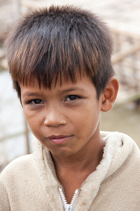 Faces of Cambodja -18- jongen met fleece