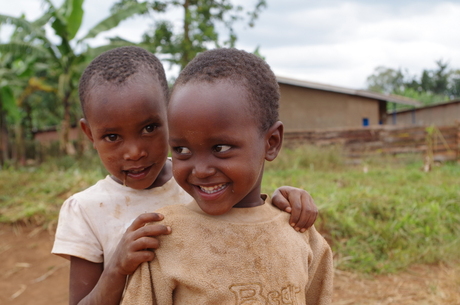 Buurmeisjes in Rwanda