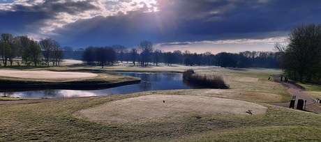 Zonsopkomst golfbaan