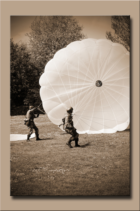Duitse parachutisten.