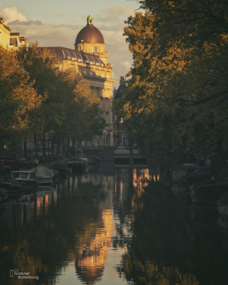 Doorkijkje op het Hirsch gebouw Amsterdam 