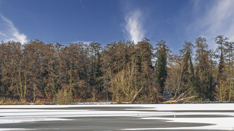 Winterbeeld over het Zijdelmeer in Uithoorn