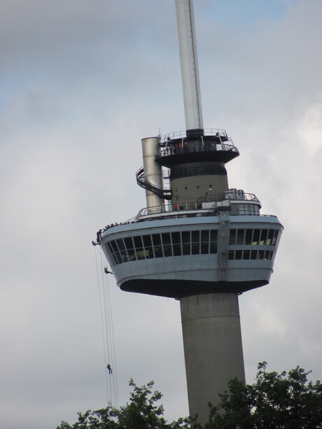 Abseilen vanaf de Euromast.