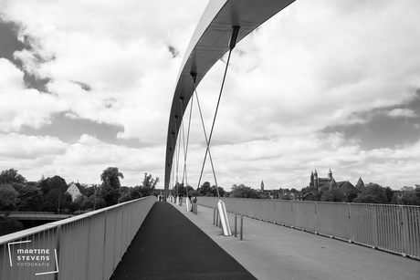 Bridge black and white