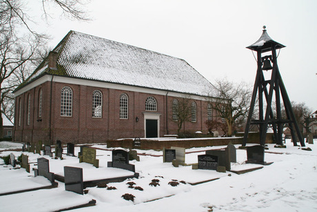 Kerk met klokkestoel