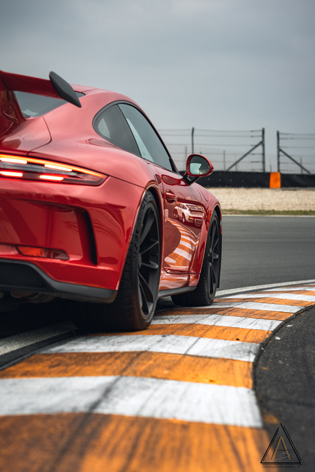 Porsche reflections