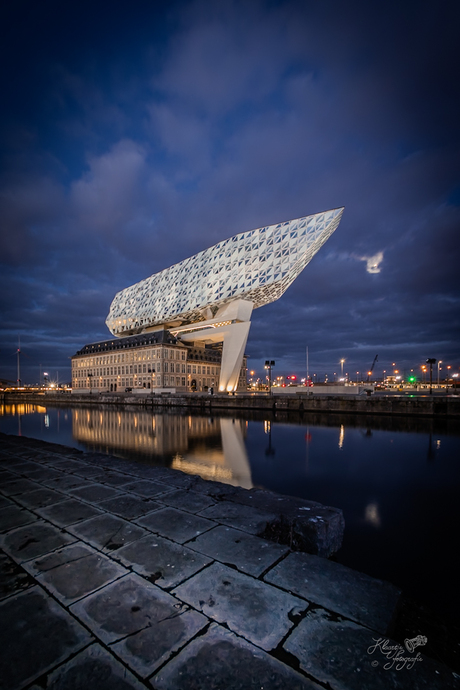 Blauwe uurtje bij het Havenhuis