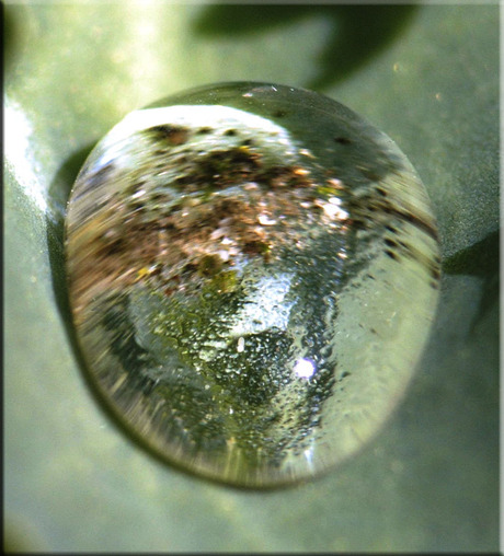 rollend verlaat paasei