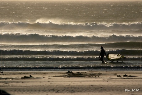 De eenzame surfer