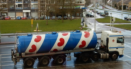 Mest-auto met Pompeblêden.