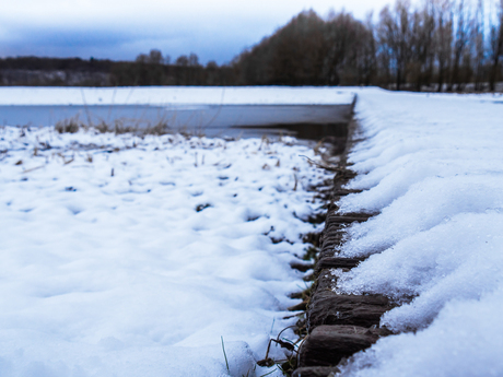 De blaauwe kamer vlonder sneeuw