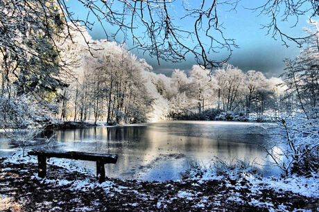 FROZEN WATER FAIRY-LAND (Merelbeke België)