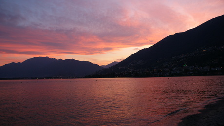 zonsondergang Lago Maggiore, Zwitserland