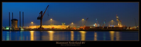 Mammoet nederland by night (HDR panorama)