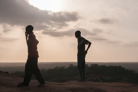 Op een zomerse avond in Afrika