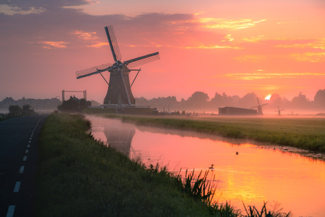 Een kleurrijke zonsopkomst 