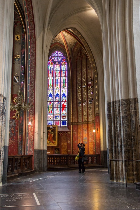 Fotografie in de Onze Lieve vrouwekathedraal Antwerpen.jpg