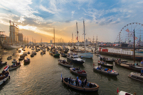 Avond valt over Sail Amsterdam 2015
