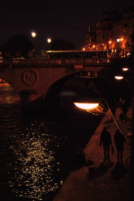 Sous le pont