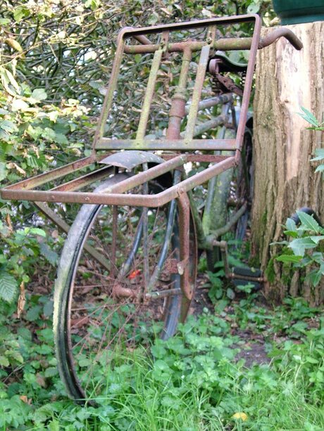 OUDE TRANSPORTFIETS