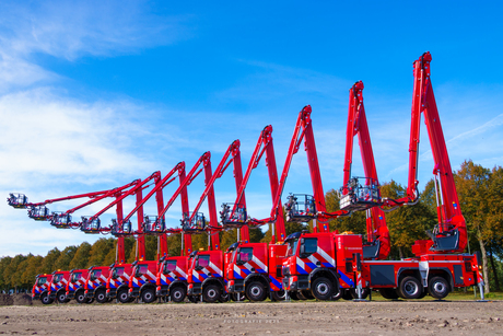 Tien nieuwe hoogwerkers voor Brandweer Haaglanden