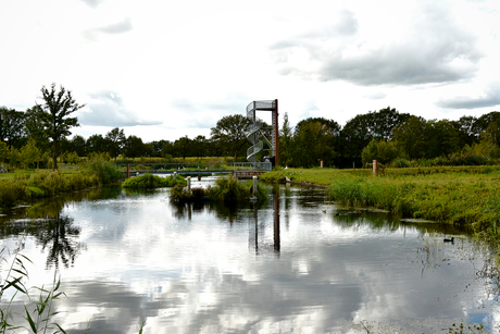 DSC_4354 Reflectie. Zwaaikom.