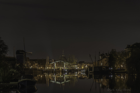 Leiden in de avond