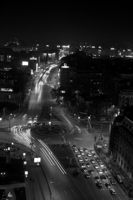 Boekarest in de avond