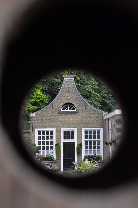 door kijkje