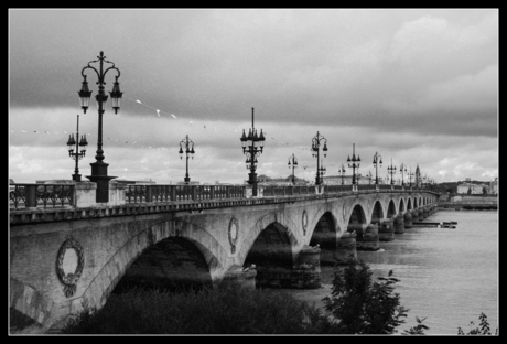 Pont de Pierre, Bordeaux